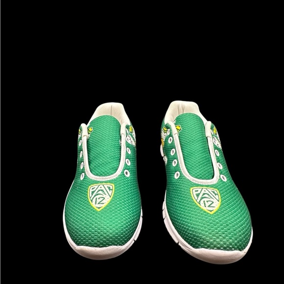 Green Oregon Duck Themed Sneakers - Picture 3 of 6